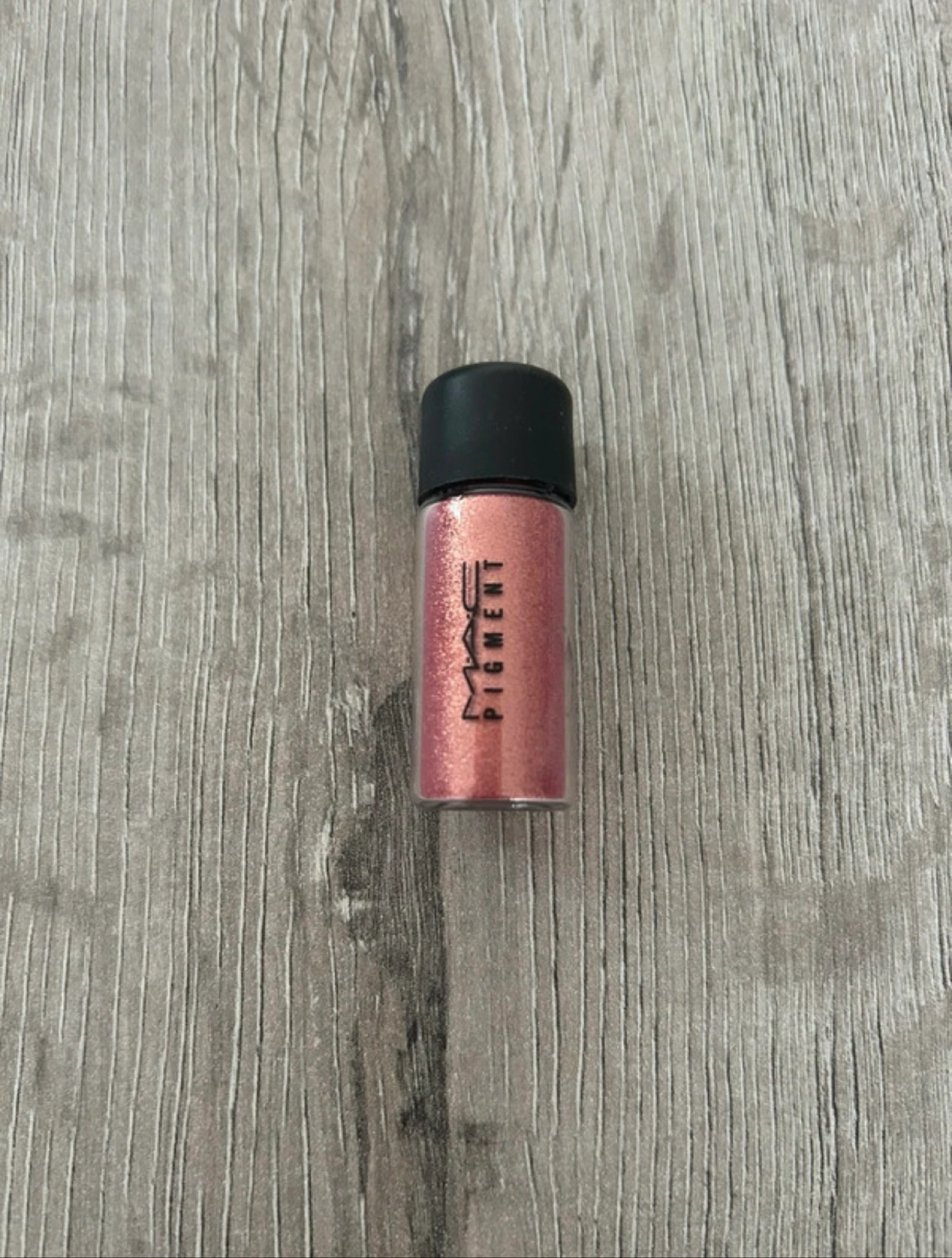 MAC Pigment Rose